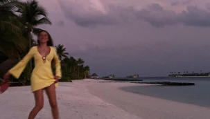 Maldivlerde tatil yapan Serenay Sarıkaya, sahil kenarındaki pozlarıyla nispet yaptı