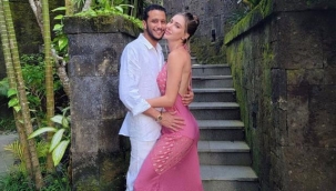 Şeyma Subaşı, Mısırlı sevgilisiyle öpüştüğü anları sosyal medyadan paylaştı