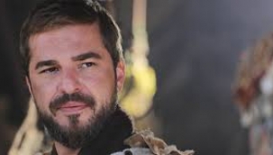 Oyuncu Engin Altan Düzyatanı 575 milyon dolarlık sahte çekle dolandırmakla suçlanan fenomen gözaltına alındı