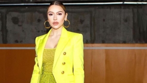 Hadise, yeni şarkısının başarısını Instagramdan paylaştığı bikinili pozuyla kutladı