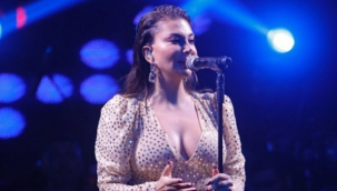 Mustafa Egemen Şener'in Sahibi Olduğu H Grup'un davetinde Yavuz Bingöl ve Ebru Yaşar sahne aldı