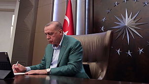 Erdoğan'dan gece yarısı atamaları: Yüzlerce kaymakamın görev yeri değiştirildi, 42 ile yeni jandarma komutanı atandı