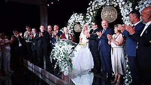 ONUR BOZKURTER , GÜLŞAH YALÇIN 'IN MUTLU GÜNÜ....